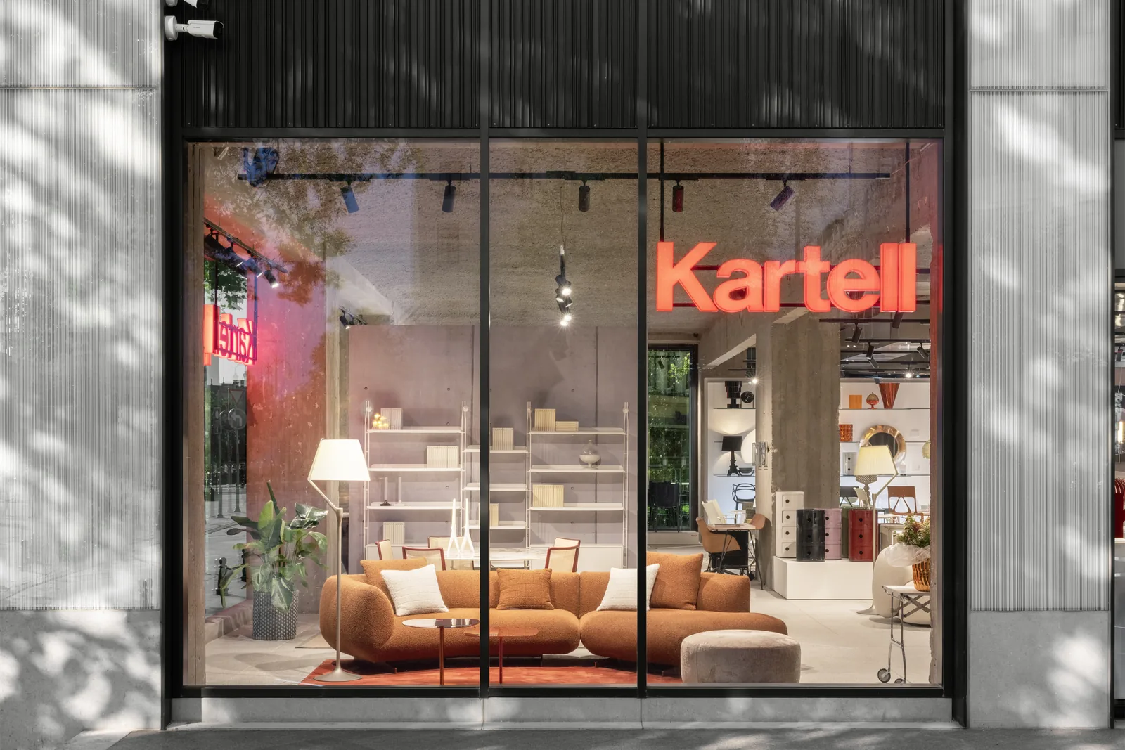 Façade du flagship Kartell Brussels